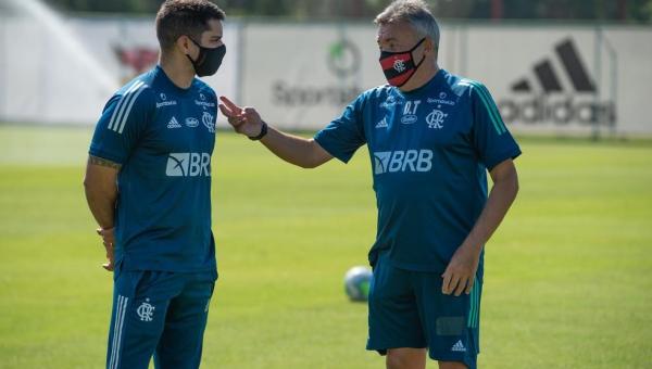 Flamengo conclui reformulação na comissão técnica com oito novos profissionais
