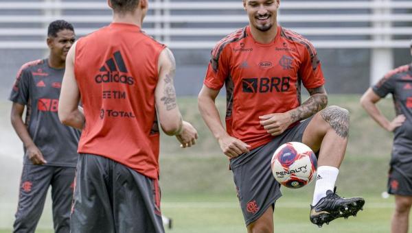 Flamengo reformula defesa para 2021 e pode chegar a R$ 45 mi com venda de pratas da casa