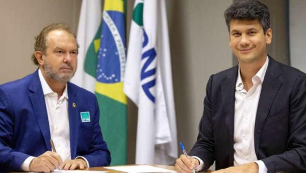 Governador Mauro Carlesse assina cooperação técnica para Programa de Parcerias e Investimentos