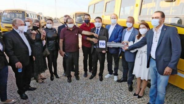 Governo do Estado começa a entrega de 300 ônibus escolares aos 139 municípios do Tocantins