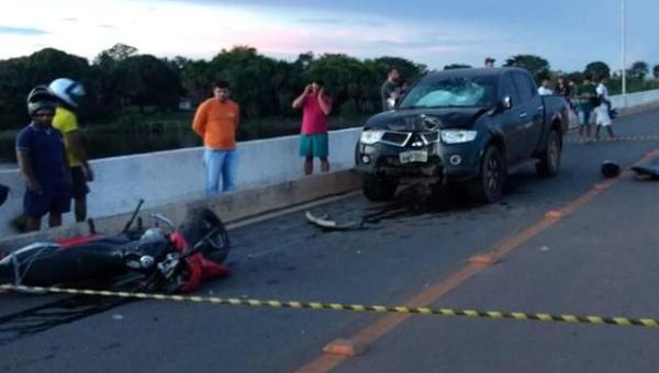 Homem morre após bater motocicleta de frente com caminhonete em Araguaína