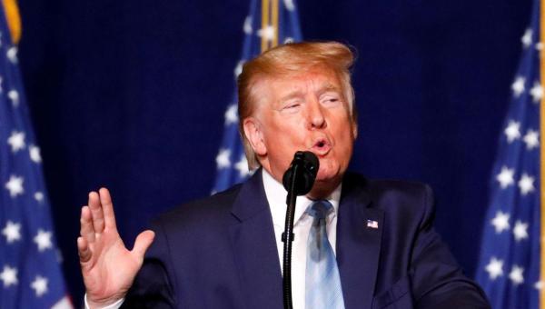 INTERNACIONAL: Aprovação de Trump cai com escalada de mortos por covid-19 nos EUA