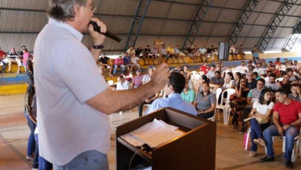 Lavrador arremata Fiat Uno por apenas 700 reais durante leilão em Araguaína e comemora