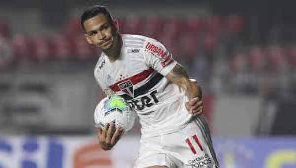 Lucianodependência? Diniz não encontra substituto para atacante no São Paulo após três tentativas