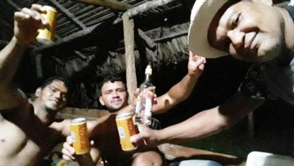 LUZINÓPOLIS: Vereador e diretor escolar posta foto com aglomeração e bebida alcoólica no Tocantins