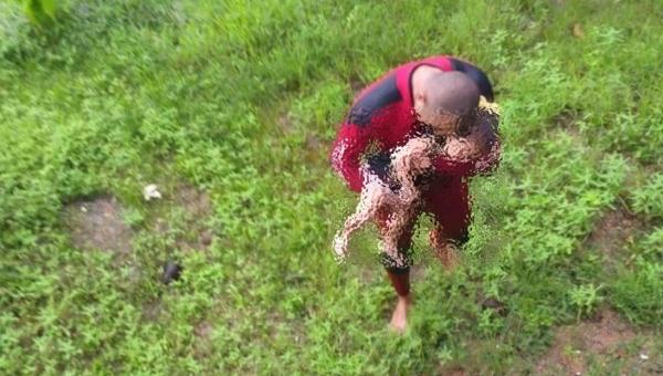 Milagre: Criança de dois anos passa 10 horas boiando em lagoa e sobrevive