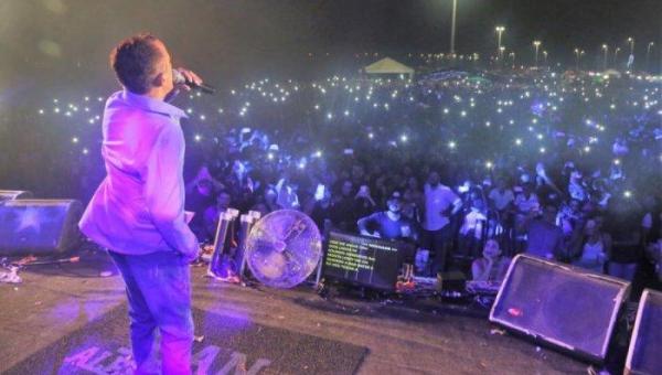 Noite de shows do aniversário de 61 anos de Araguaína atrai mais de 25 mil pessoas
