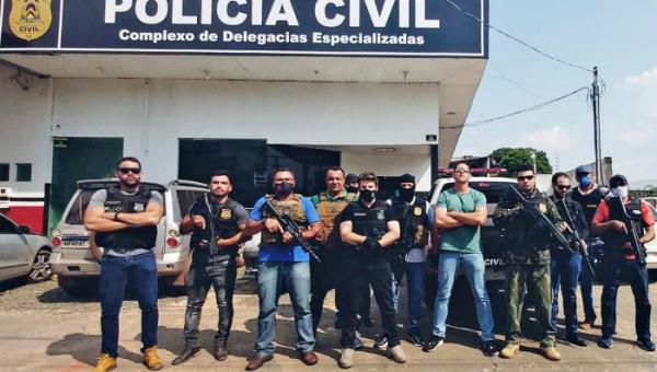 Operação da Polícia Civil em Araguaína resulta em prisões, resgate de um cachorro e na apreensão de objetos e dinheiro