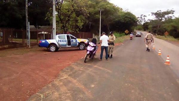 OPERAÇÃO SEMANA SANTA: Polícia Militar realiza blitz em Ananás