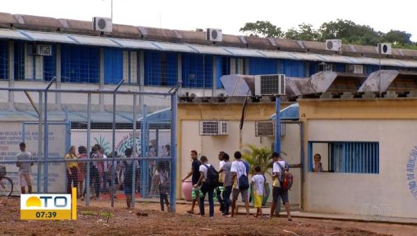 Pais e alunos lamentam fechamento de 21 escolas no Tocantins