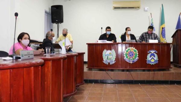 PAU D’ARCO: em sessão, vereadores aprovam nomes das obras públicas do município 