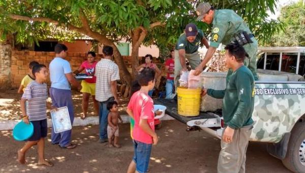 Peixes apreendidos com pescadores ilegais são doados para comunidades carentes