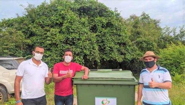  Pela primeira vez, Povoado Mutamba adquire dois containers destinados à coleta seletiva de lixo