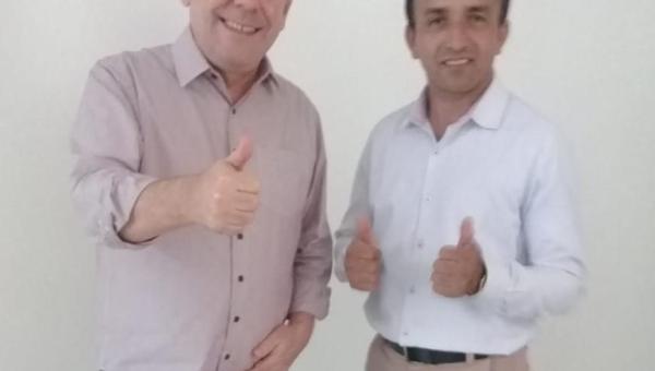 POLÍTICA: Ronaldo Dimas declara apoio à pré-candidatura de Wedson Pedreiro ao executivo de Angico