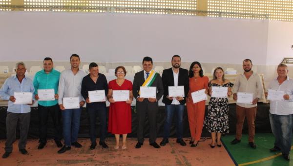 Prefeito Batista Cavalcante, vice-prefeita Toinha e vereadores foram empossados nos cargos nesta sexta-feira em Presidente Kennedy