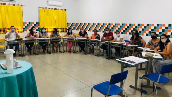 Prefeito Jakson Soares decide que aulas presenciais só retornarão com 70% da  população imunizada