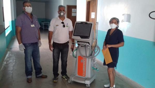 Prefeitura Municipal de Ananás realizou entrega de um respirador mecânico para o Hospital Regional de Araguaína