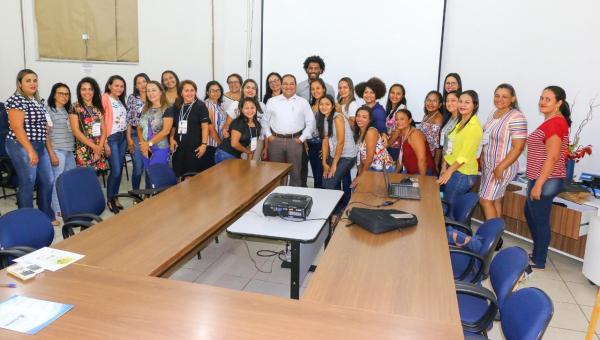 Proteção Básica da cidade de Ananás capacita equipe do Programa Criança Feliz
