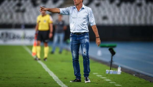 Renato destaca intensidade do Grêmio em goleada no Rio: 