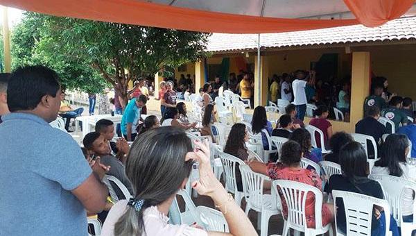RETIRO DE CARNAVAL: fiéis católicos acampam na zona rural de Ananás