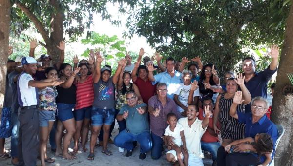 RIACHINHO: Deputado Fabion Gomes visita Povoado Centro dos Borges e celebra amizade com o povo em almoç