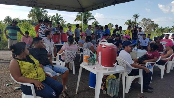 RODOVIAS: Paralisação dos Moradores na TO 010 e 416 continua sem previsão para encerrar