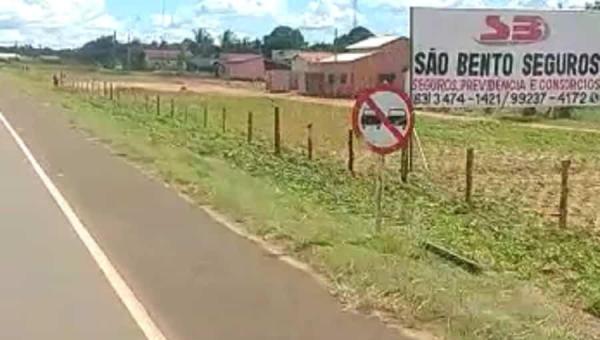 SÃO BENTO DO TOCANTINS: Prefeitura cerca cidade com arame para conter avanço da Covid-19