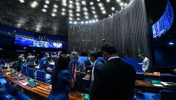 Senado aprova em primeiro turno PEC Emergencial com auxílio limitado a R$ 44 bi