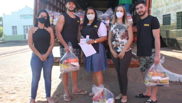SOLIDARIEDADE: famílias carentes de Ananás recebem 300 cestas básicas doadas pelo Deputado Issan Saado 