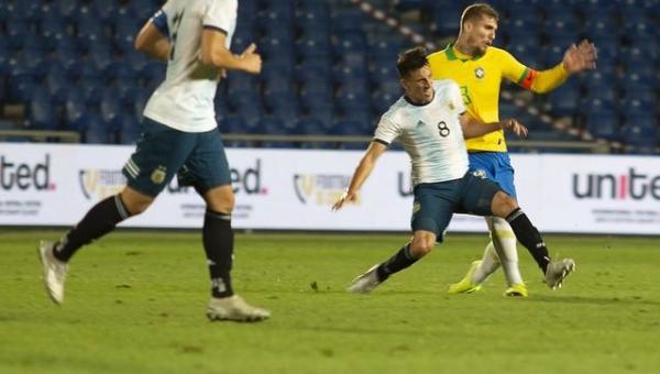 Tumulto, catimba e derrota: três meses após clássico quente, Brasil revê Argentina 