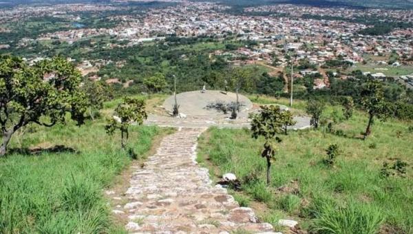 VIOLÊNCIA E MORTE: corpo é encontrado com sinais de espancamento na Serra do Estrondo