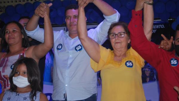 Wesley Capixaba e Toinha são oficializados candidatos a Prefeito e a Vice-Prefeita em Presidente Kennedy