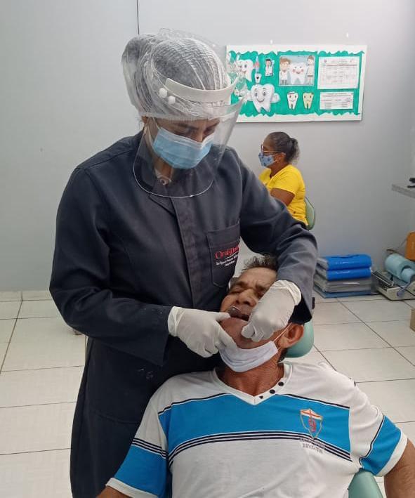 Prefeitura de Cachoeirinha confecciona próteses dentárias para população 