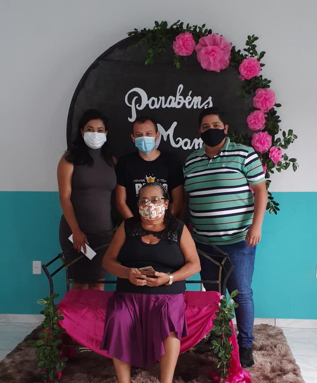Mães recebem homenagens da Secretaria de Assistência Social em Ananás