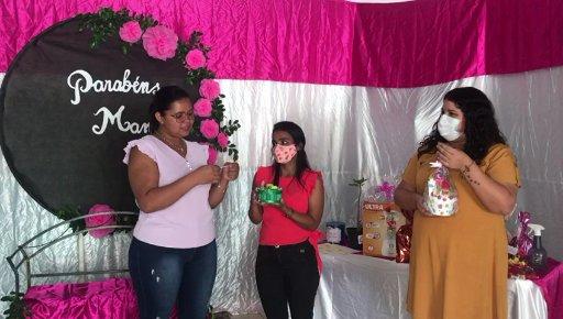 Mães recebem homenagens da Secretaria de Assistência Social em Ananás