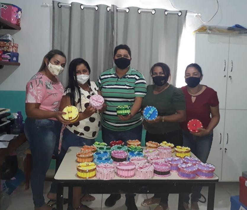 Mães recebem homenagens da Secretaria de Assistência Social em Ananás