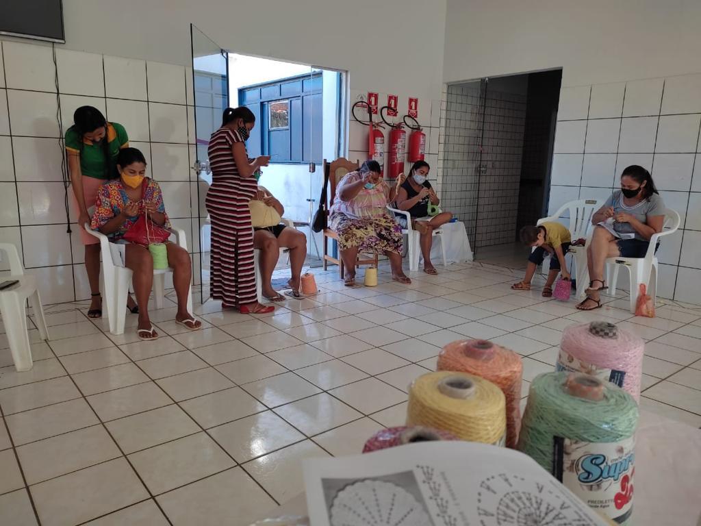 Prefeitura de Arapoema realiza curso de artesanato para mulheres