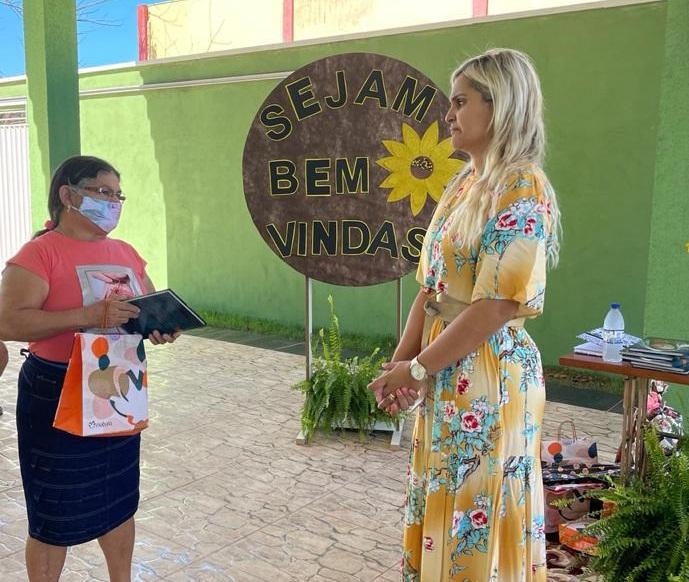 AÇÃO SOCIAL: Primeira Dama Denize Valéria trabalha resiliência com mulheres que perderam filhos e entes queridos em Darcinópolis