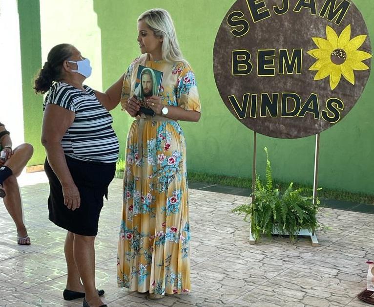 AÇÃO SOCIAL: Primeira Dama Denize Valéria trabalha resiliência com mulheres que perderam filhos e entes queridos em Darcinópolis