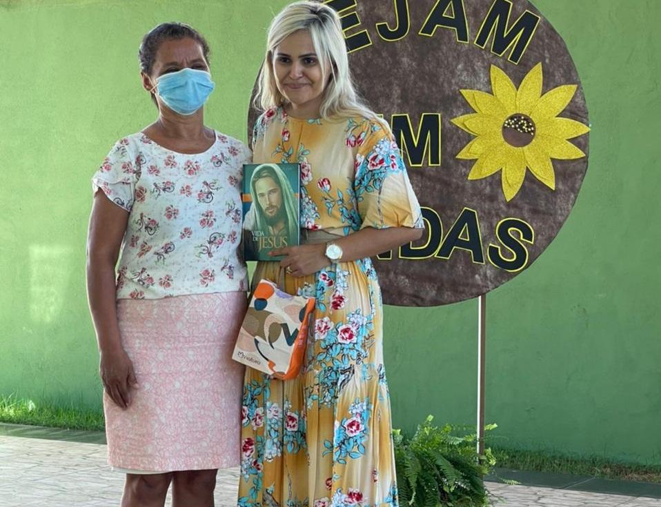 AÇÃO SOCIAL: Primeira Dama Denize Valéria trabalha resiliência com mulheres que perderam filhos e entes queridos em Darcinópolis