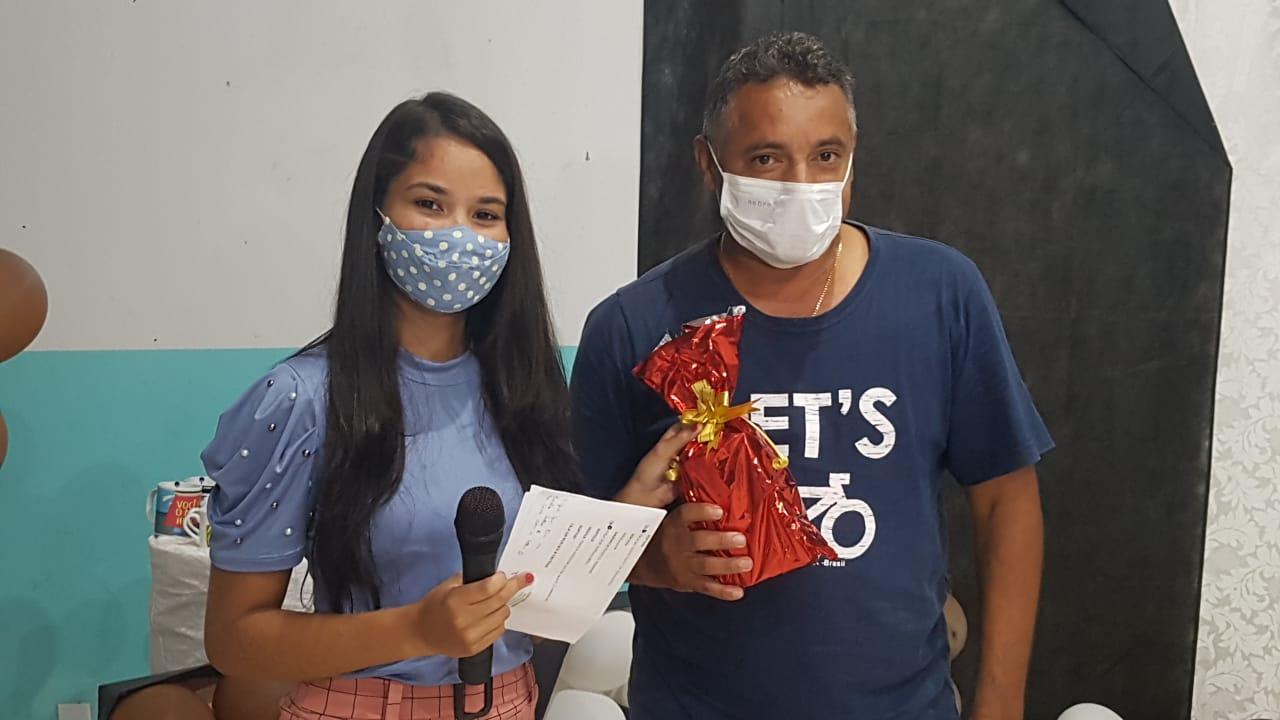 Escola Mul. Domingos Martins, realiza jantar em comemoração ao Dia dos Pais.