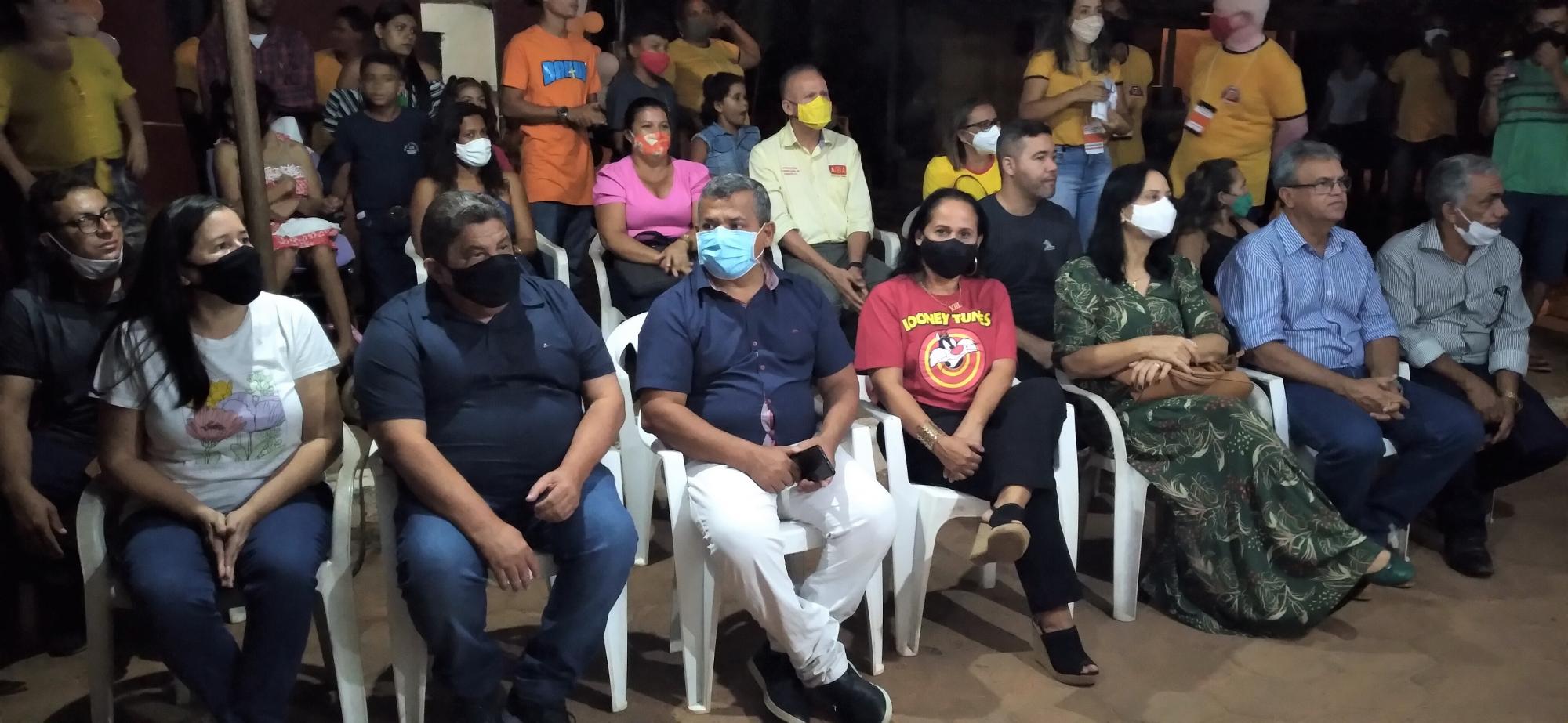 MORADORES DO POVOADO SÃO JOÃO, NO MUNICÍPIO DE ANANÁS, CRIAM ASSOCIAÇÃO COMUITÁRIA
