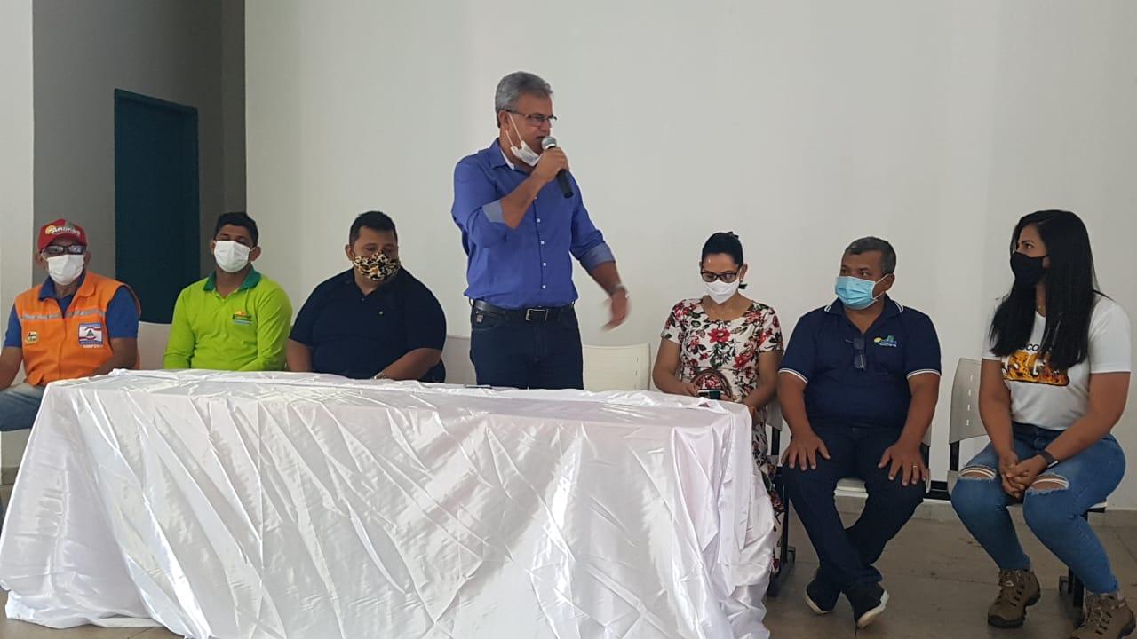 Moradores de Ananás recebem orientações sobre contenção de incêndios florestais 