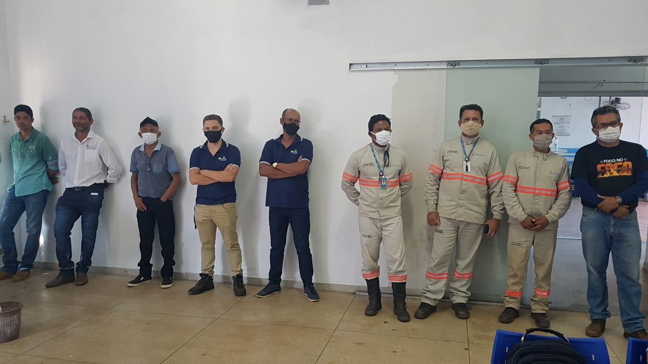 Moradores de Ananás recebem orientações sobre contenção de incêndios florestais 