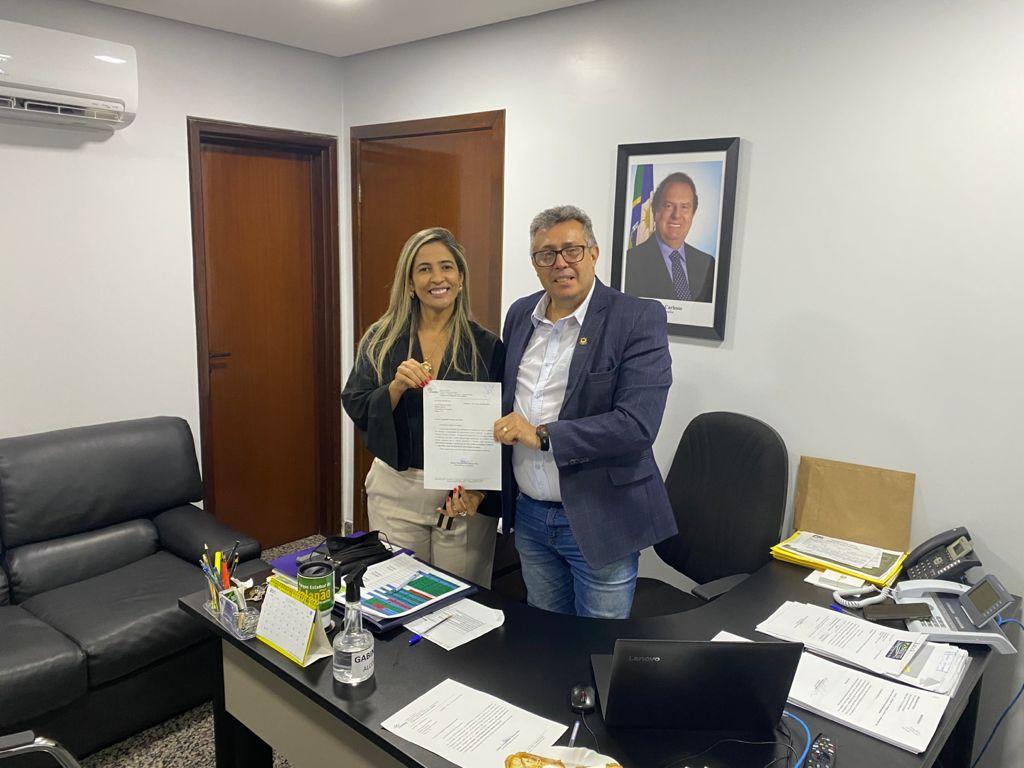 Patricia Evelin é destaque no movimento de mulheres na política e leva demandas de Xambioá ao Governo do Estado