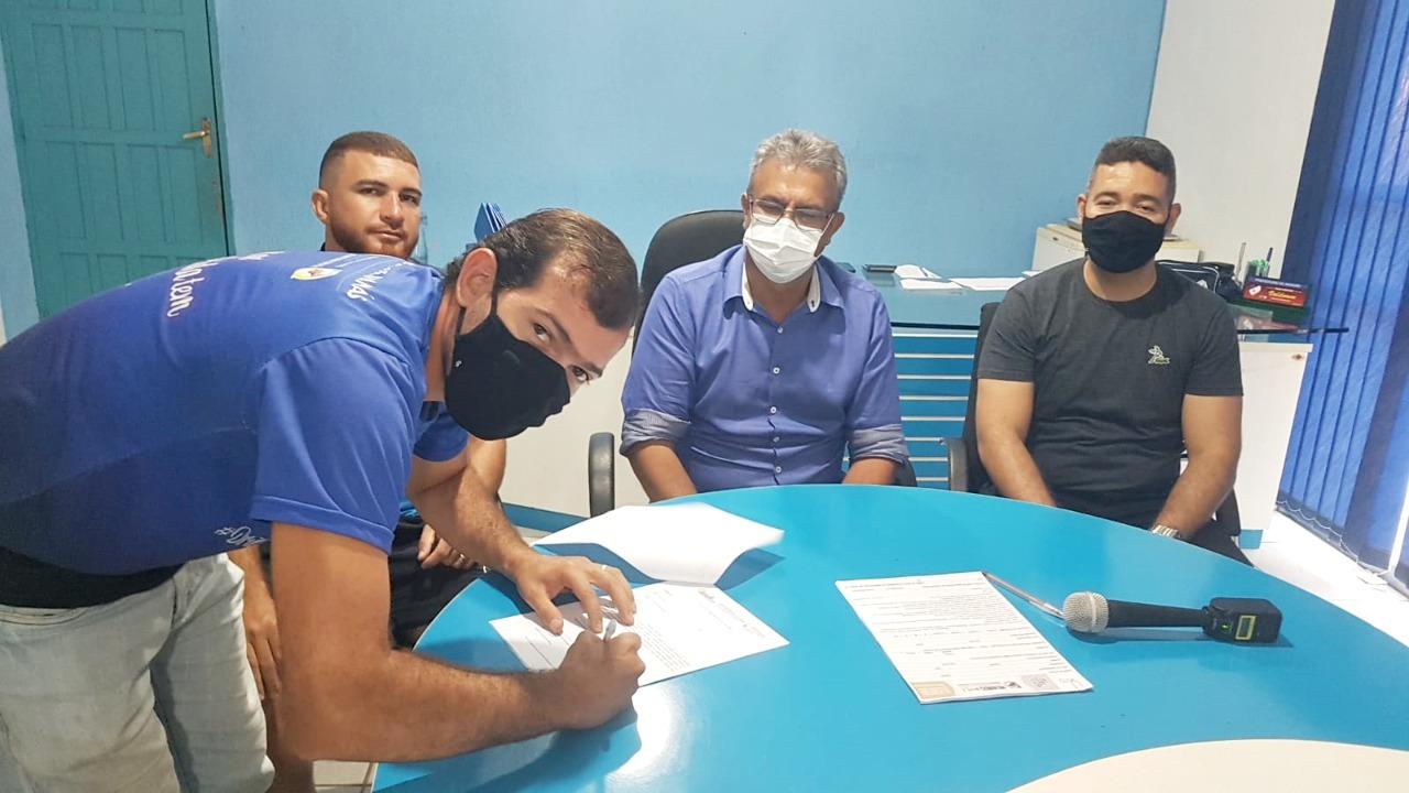 ANANÁS: Bolsa Esportiva Municipal para crianças matriculadas na rede municipal de educação.