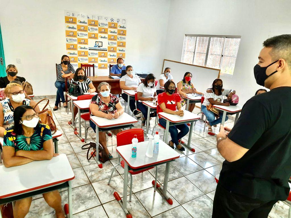 Secretaria de Educação, Cultura e Esporte promove capacitação com manipuladoras de alimentos para retorno das aulas presenciais