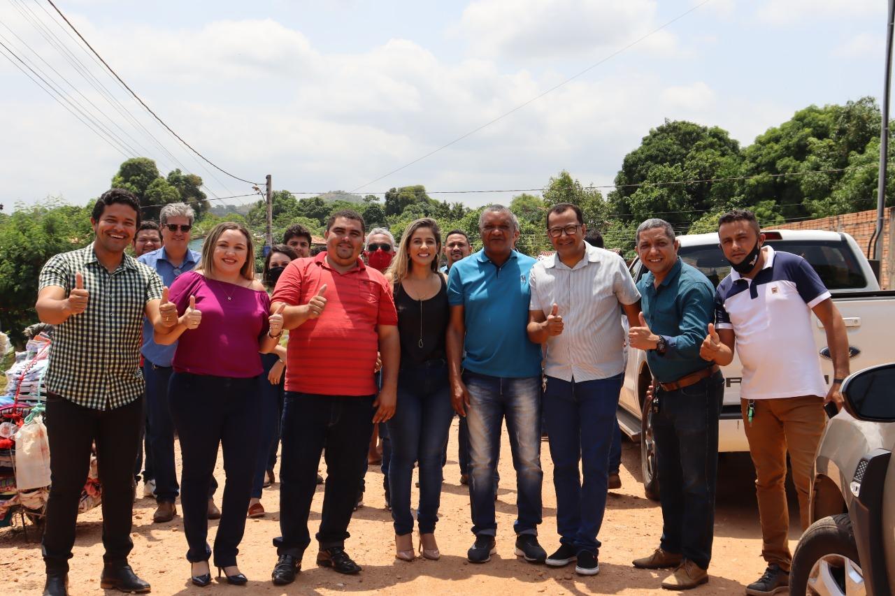 Prefeita Patrícia Evelin dá início a pavimentação de mais ruas em Xambioá 