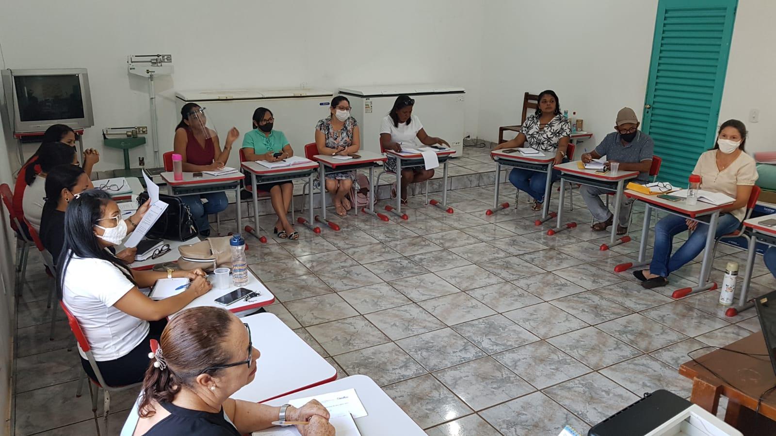ANANÁS: Secretaria de Educação avalia com diretores e coordenadores os avanços do retorno às aulas presenciais 