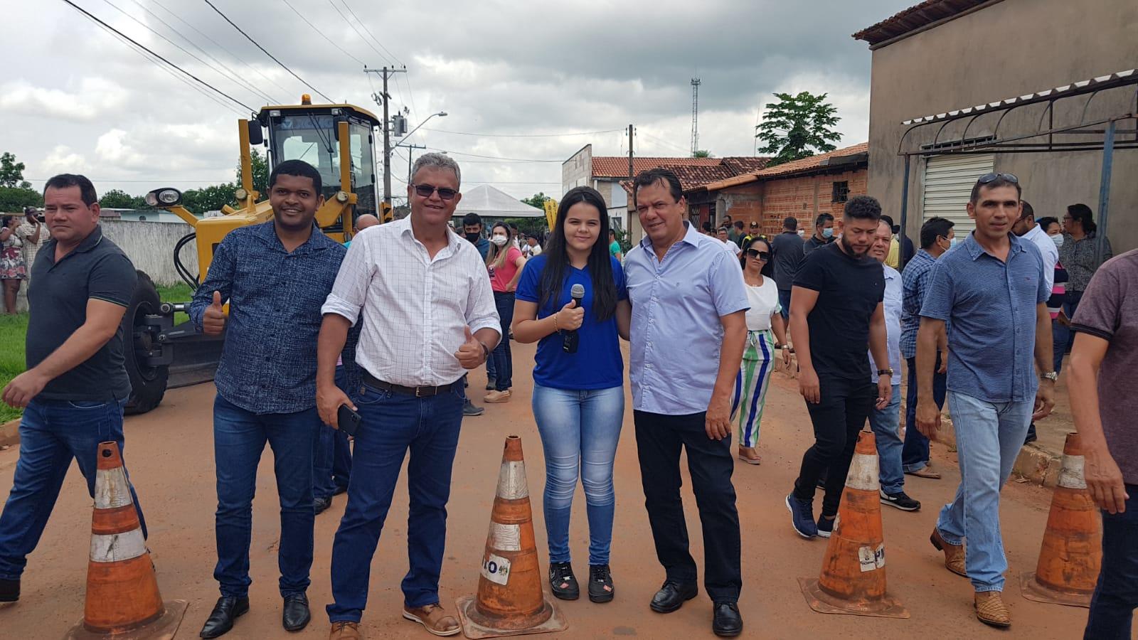 Prefeito de Ananás Valdemar Nepomoceno entrega a população diversas obras em Ananás 
